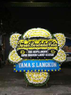 Papan Bunga Duka di Candibinangun
